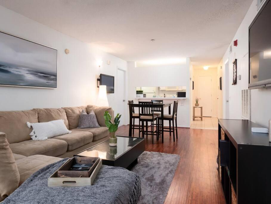 Spacious Condo Mins To Shands, University, & Downtown! غينزفيل، فلوريدا المظهر الخارجي الصورة