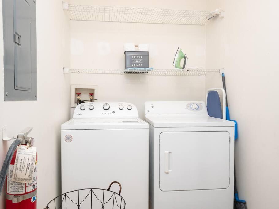 Spacious Condo Mins To Shands, University, & Downtown! غينزفيل، فلوريدا المظهر الخارجي الصورة