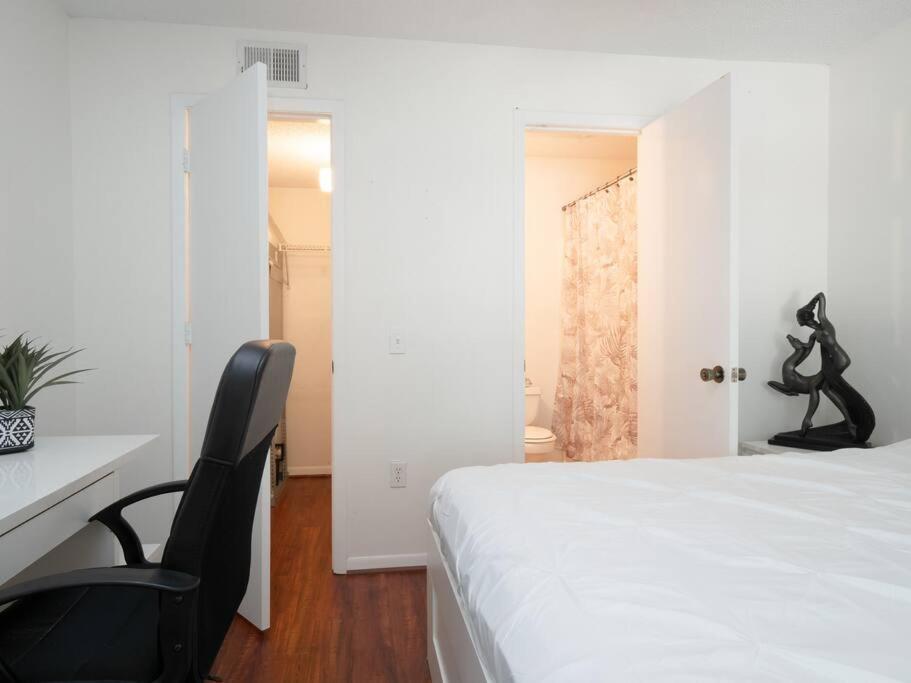 Spacious Condo Mins To Shands, University, & Downtown! غينزفيل، فلوريدا المظهر الخارجي الصورة