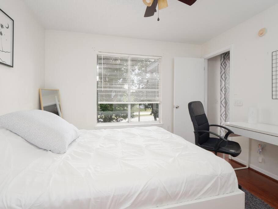 Spacious Condo Mins To Shands, University, & Downtown! غينزفيل، فلوريدا المظهر الخارجي الصورة