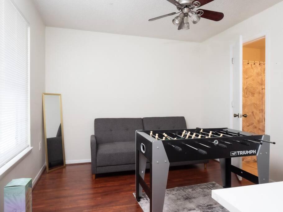 Spacious Condo Mins To Shands, University, & Downtown! غينزفيل، فلوريدا المظهر الخارجي الصورة